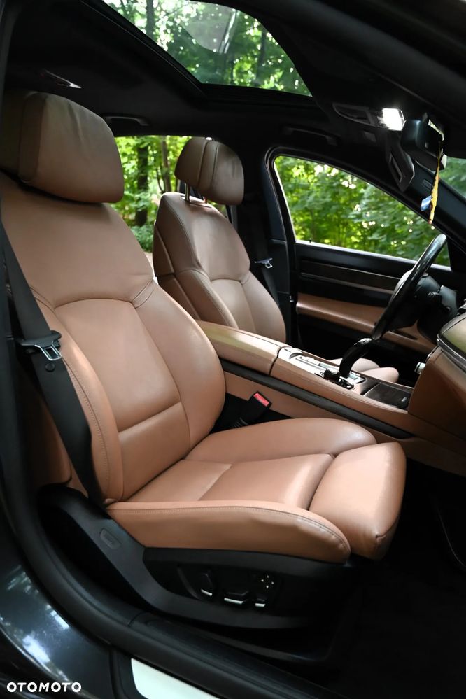 BMW Seria 7 730d - 27