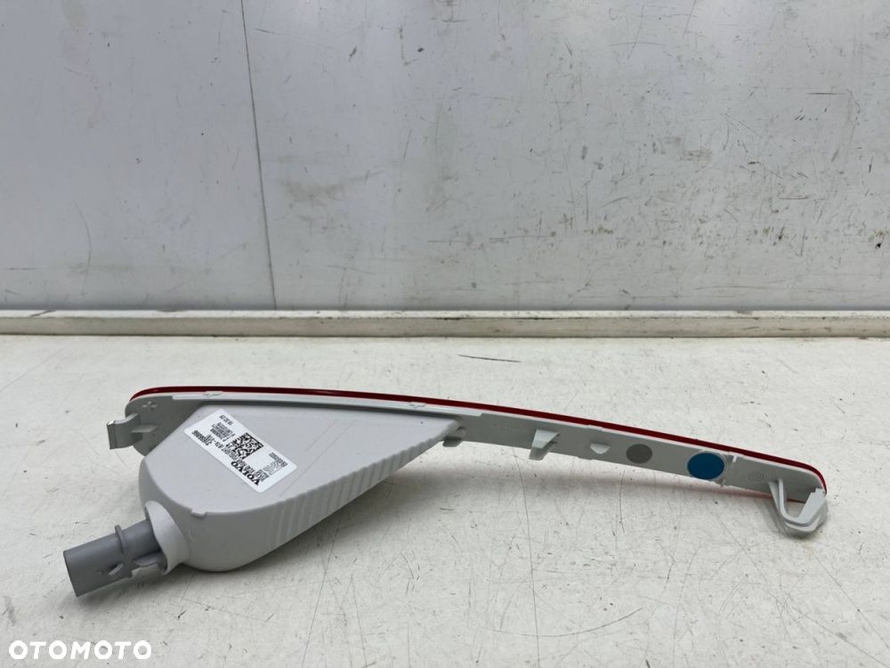 Lampa Volvo XC40 17r.- NOWA prawa tylna lampa przeciwmgielna w zderzak tylny oryginalna prawy tył - 3