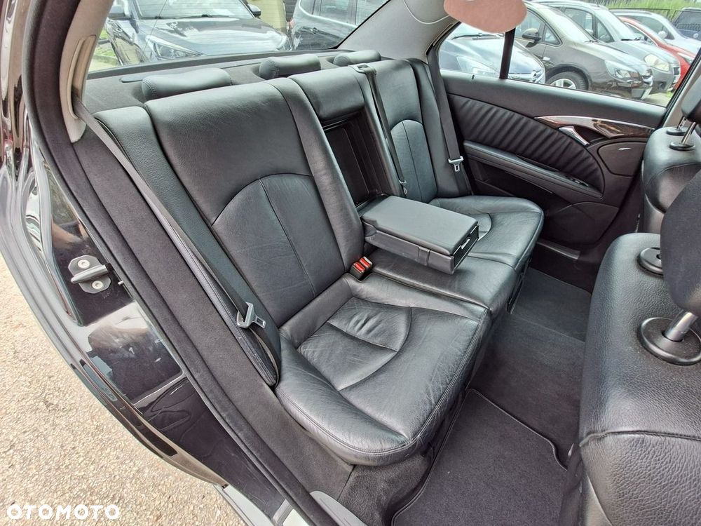 Mercedes-Benz Klasa E 220 CDI Automatik Avantgarde - 25
