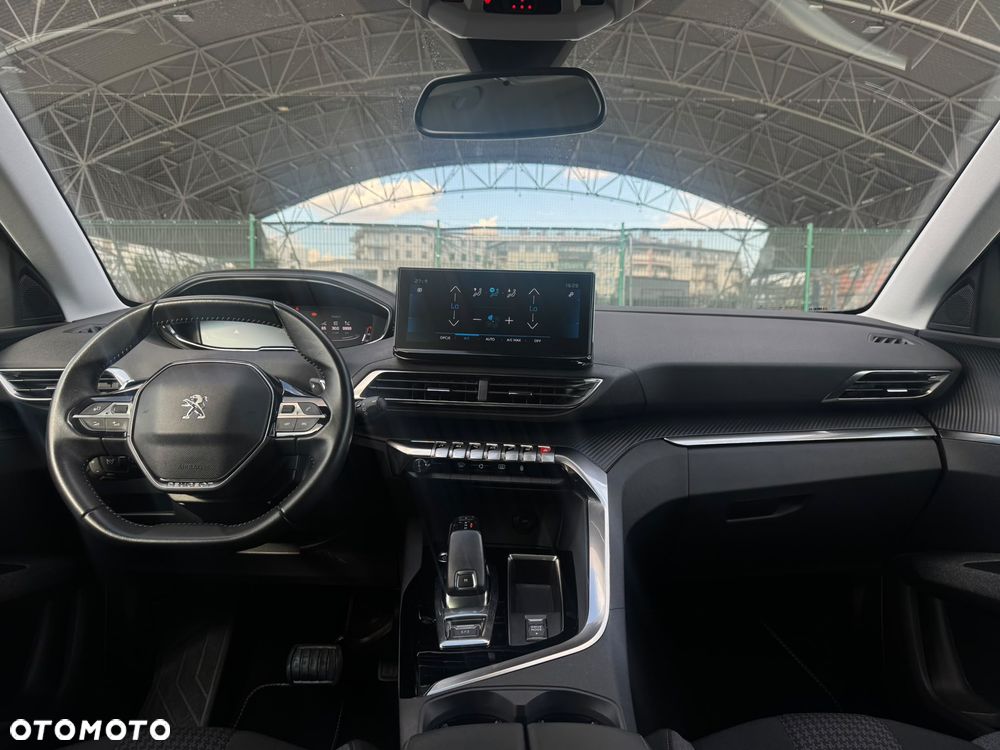 Peugeot 5008 PureTech 130 EAT8 Stop & Start Roadtrip - 39