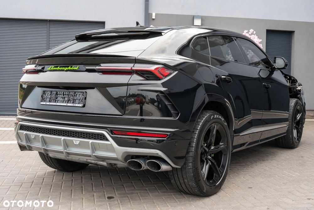 Lamborghini Urus Standard - 5