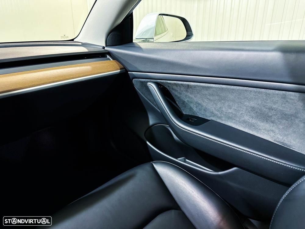 Tesla Model 3 Long-Range Dual Motor AWD - 20