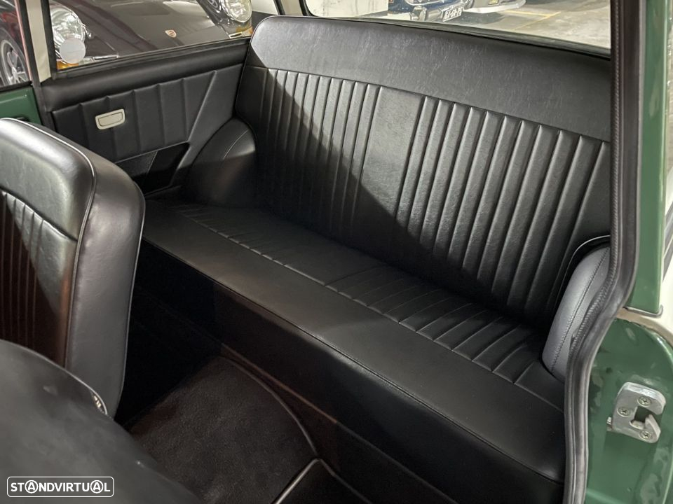 Triumph Herald - 10