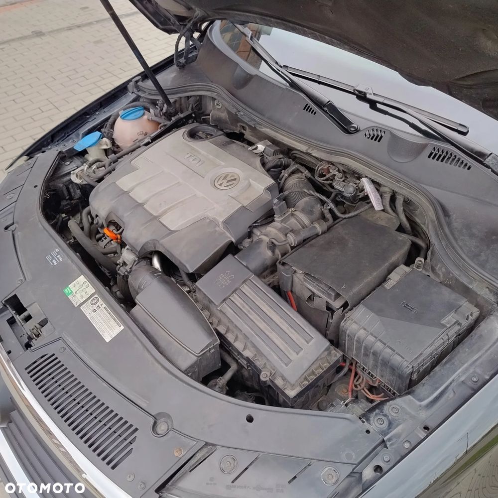 Volkswagen Passat - 21