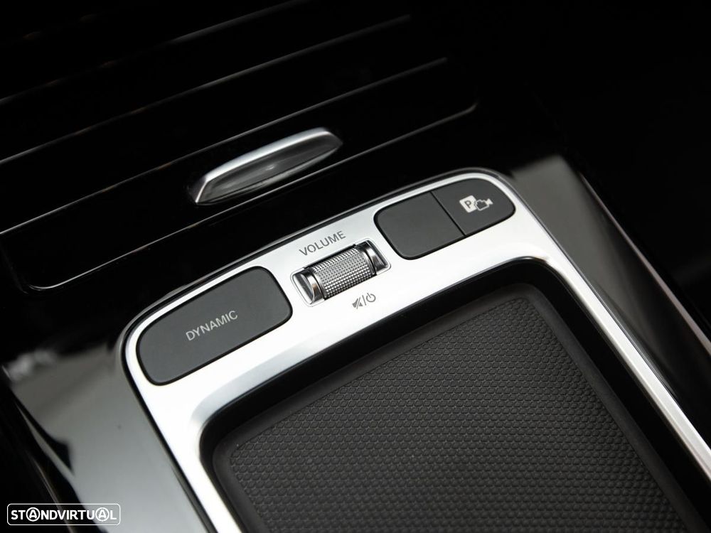 Mercedes-Benz A 250 e - 21