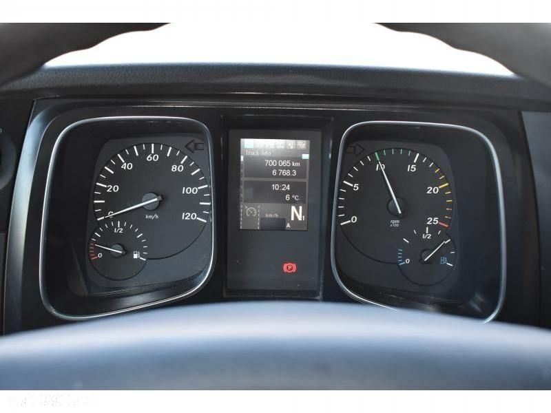 Mercedes-Benz Actros - 10