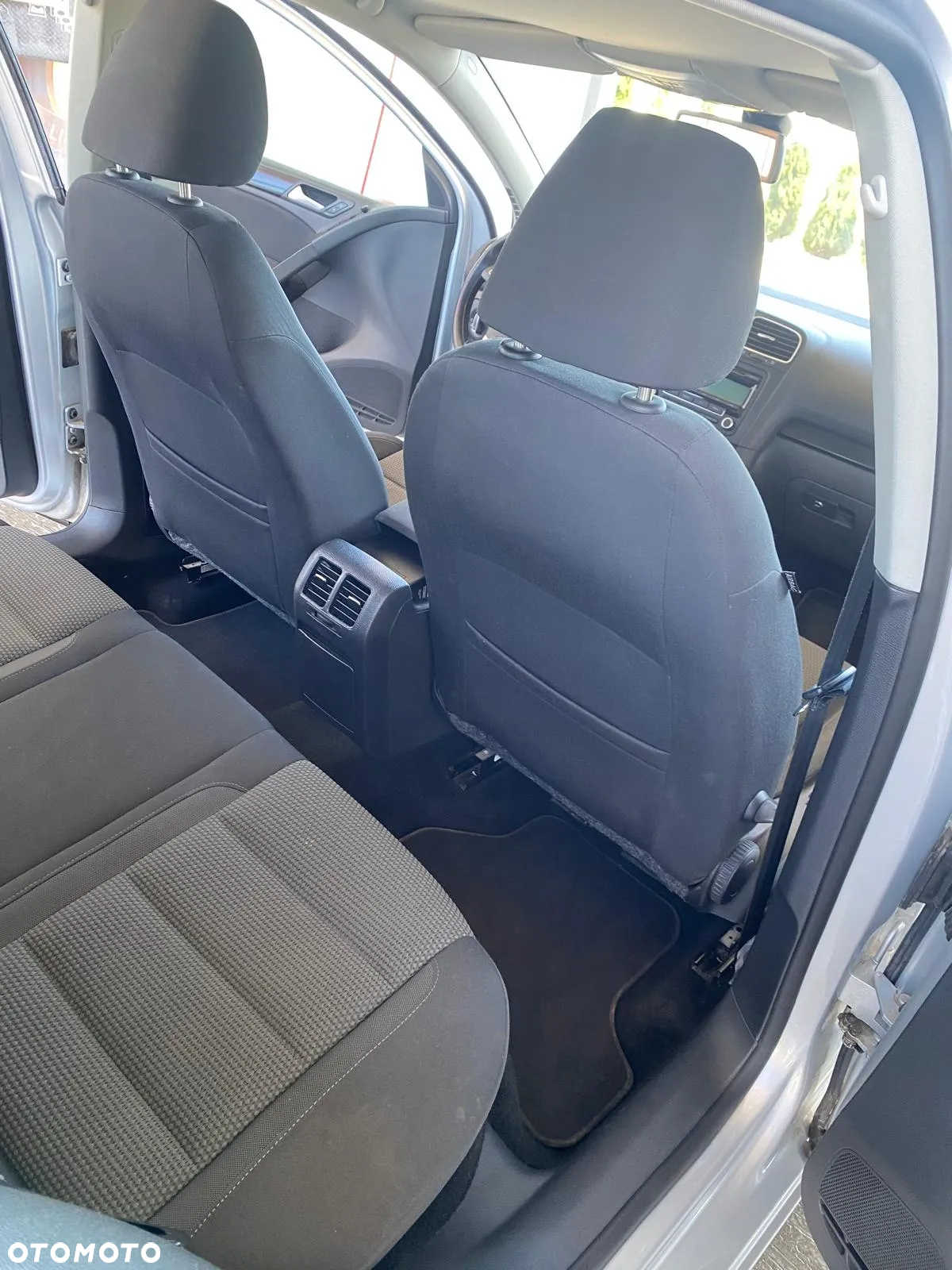 Volkswagen Golf VI 1.6 TDI Comfortline - 9