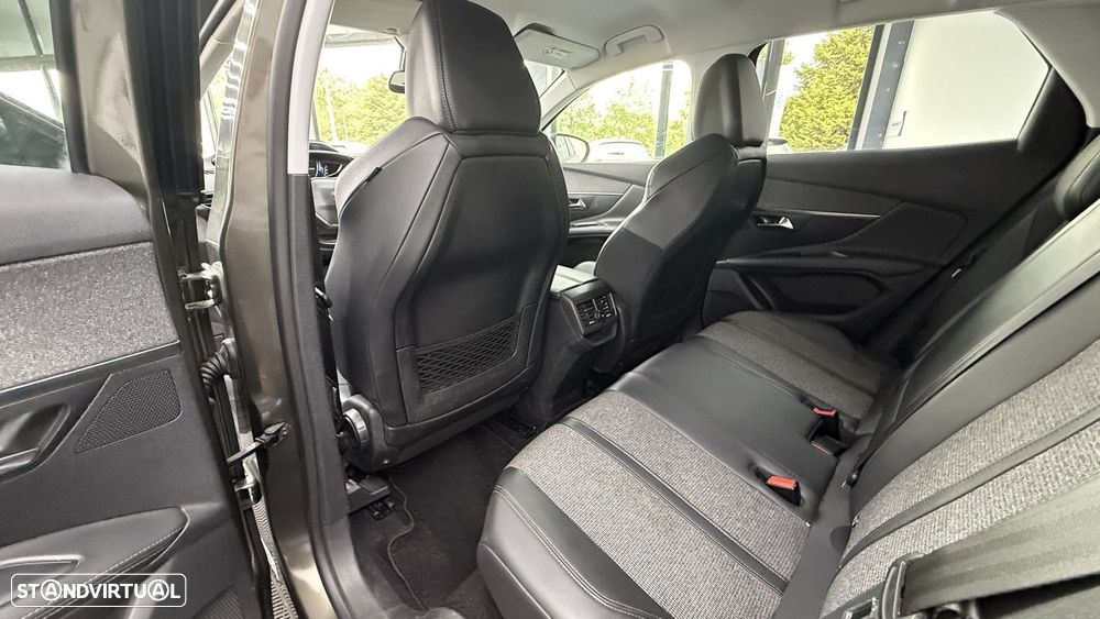 Peugeot 3008 1.5 BlueHDi Allure - 11
