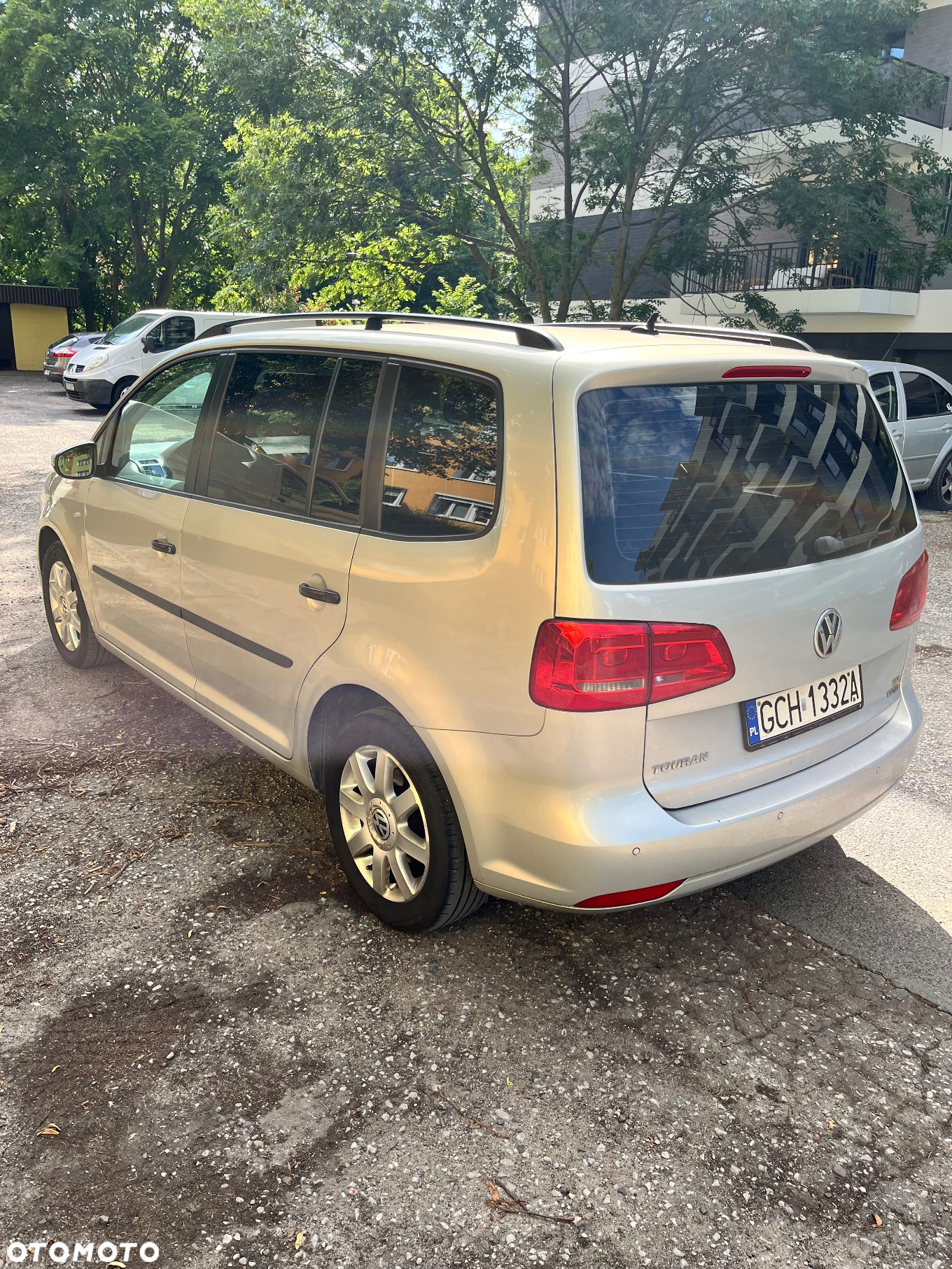 Volkswagen Touran 1.6 TDI DPF BlueMot Trendline - 2