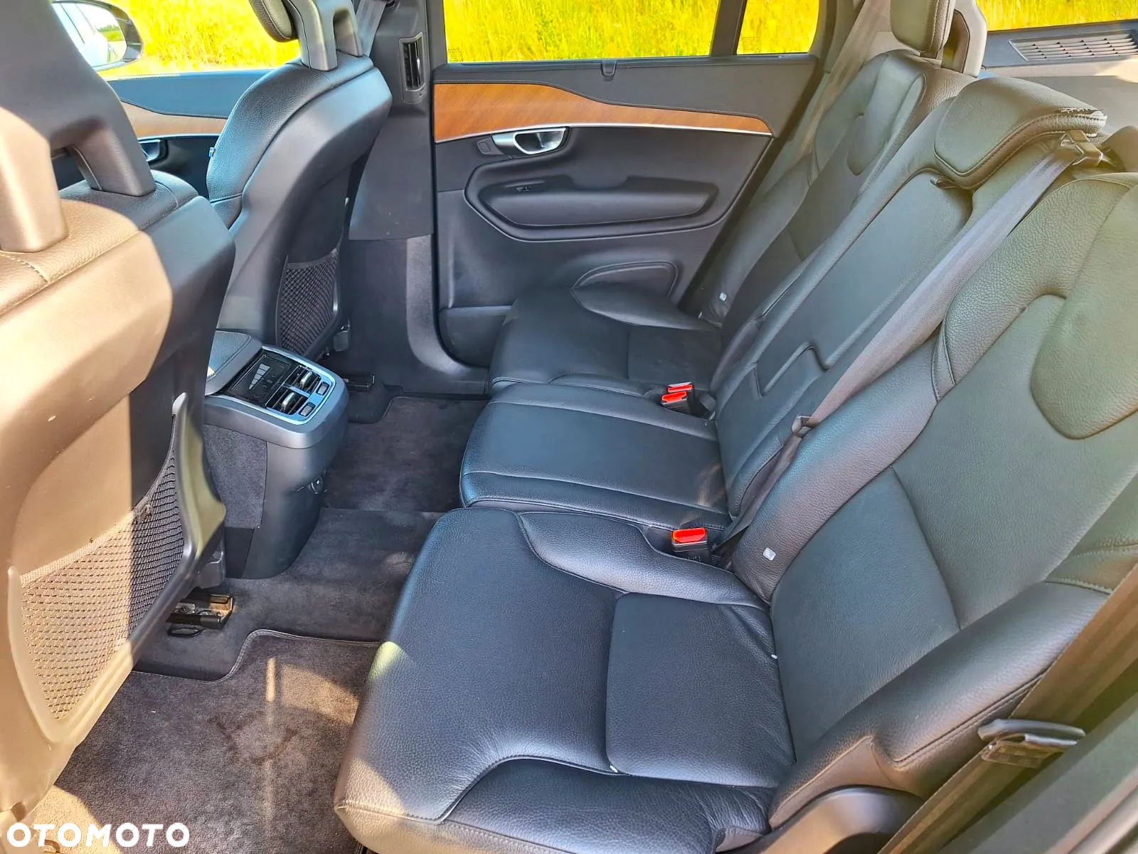 Volvo XC 90 B5 D AWD Momentum Pro - 20