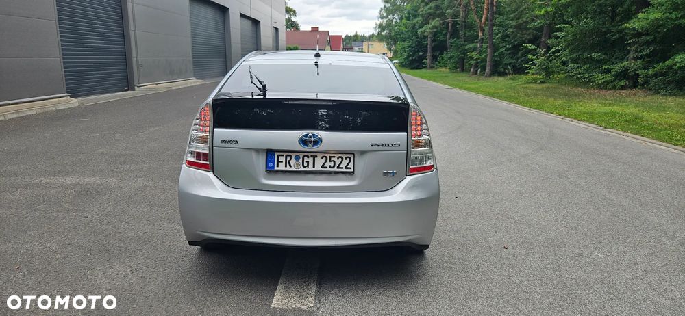 Toyota Prius (Hybrid) Executive - 7