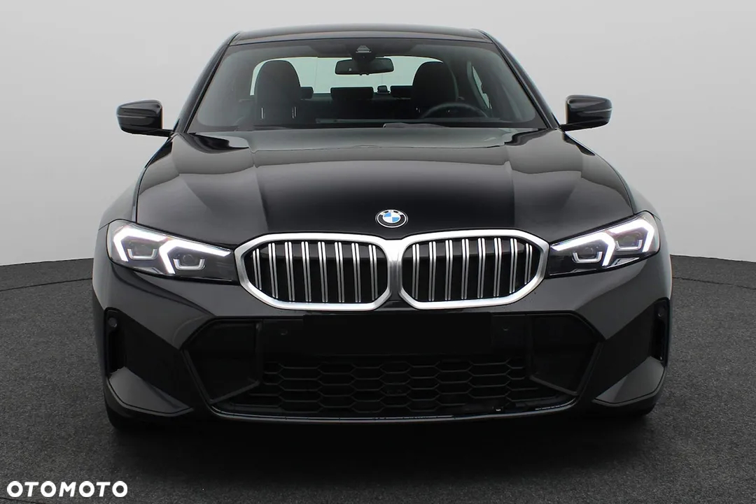 BMW Seria 3 318i M Sport - 10