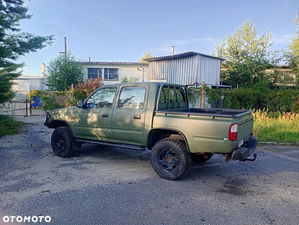 Toyota Hilux 4WD DLX - 7