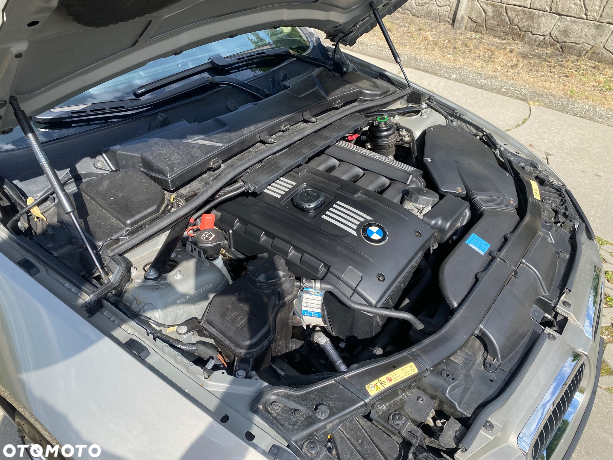 BMW Seria 3 325i xDrive Coupe - 19