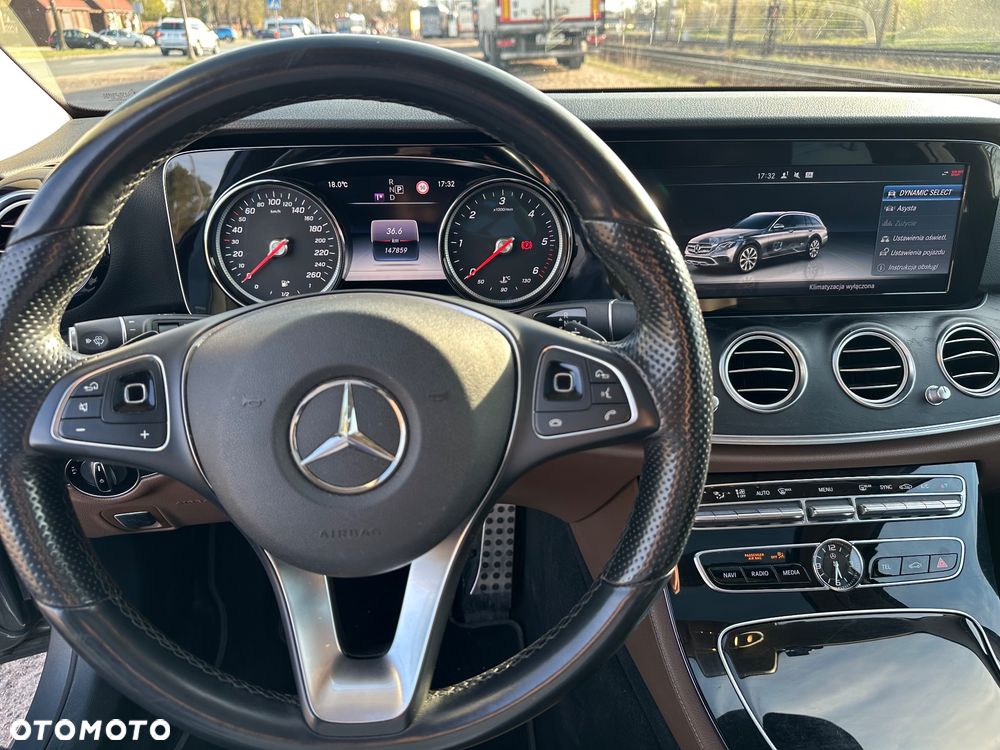 Mercedes-Benz Klasa E 220 d 4-Matic All-Terrain - 20