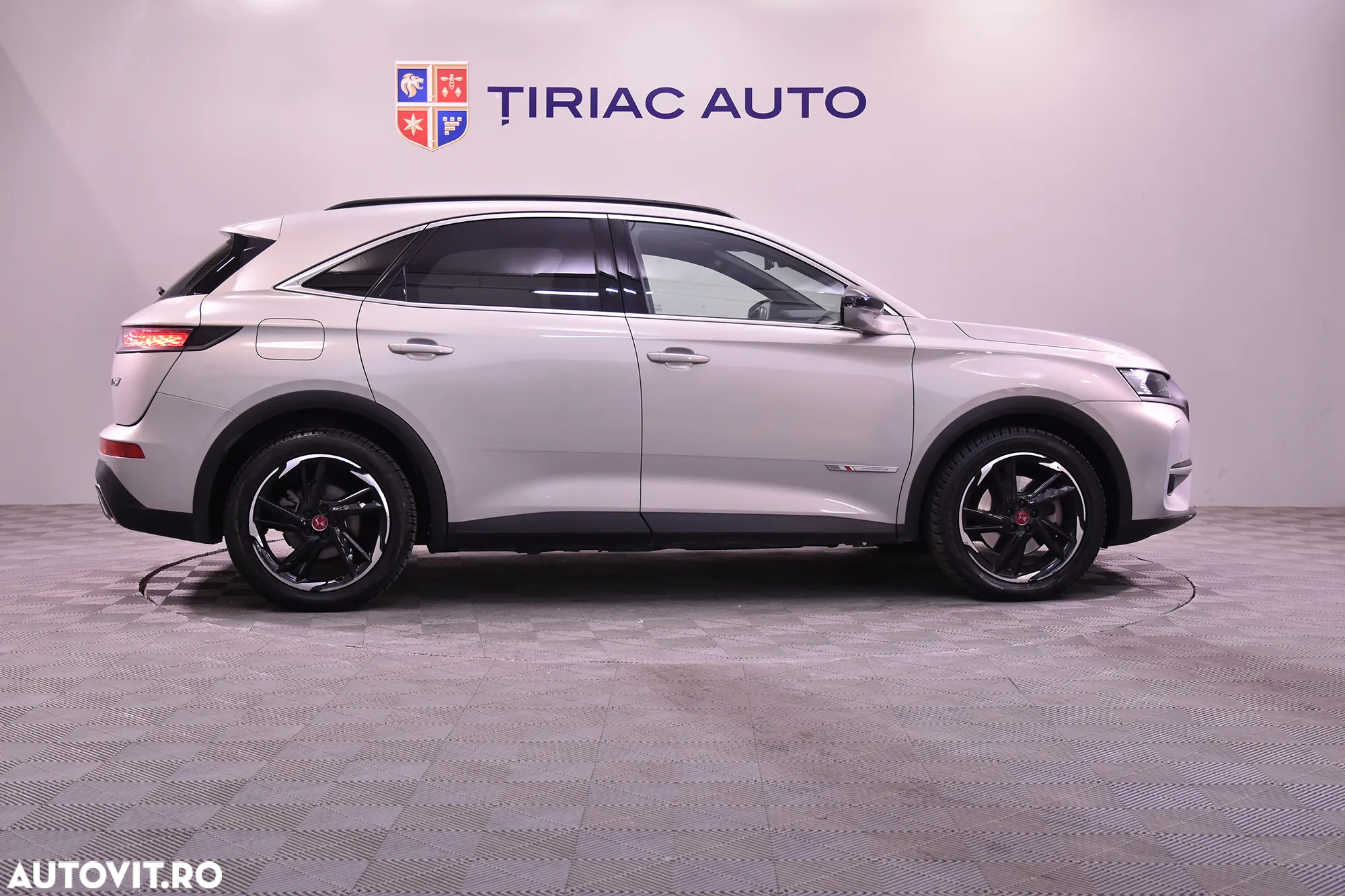 DS Automobiles DS 7 Crossback - 6