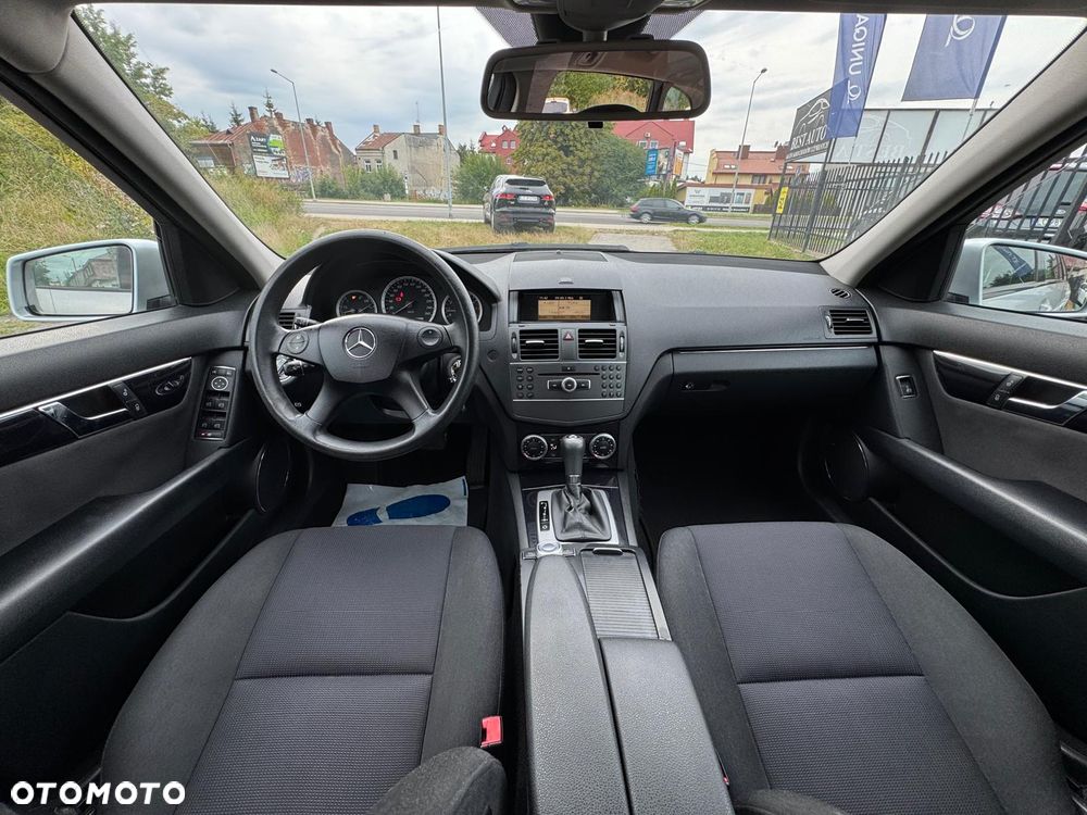 Mercedes-Benz Klasa C 180 BlueEFFICIENCY 7G-TRONIC Elegance - 24