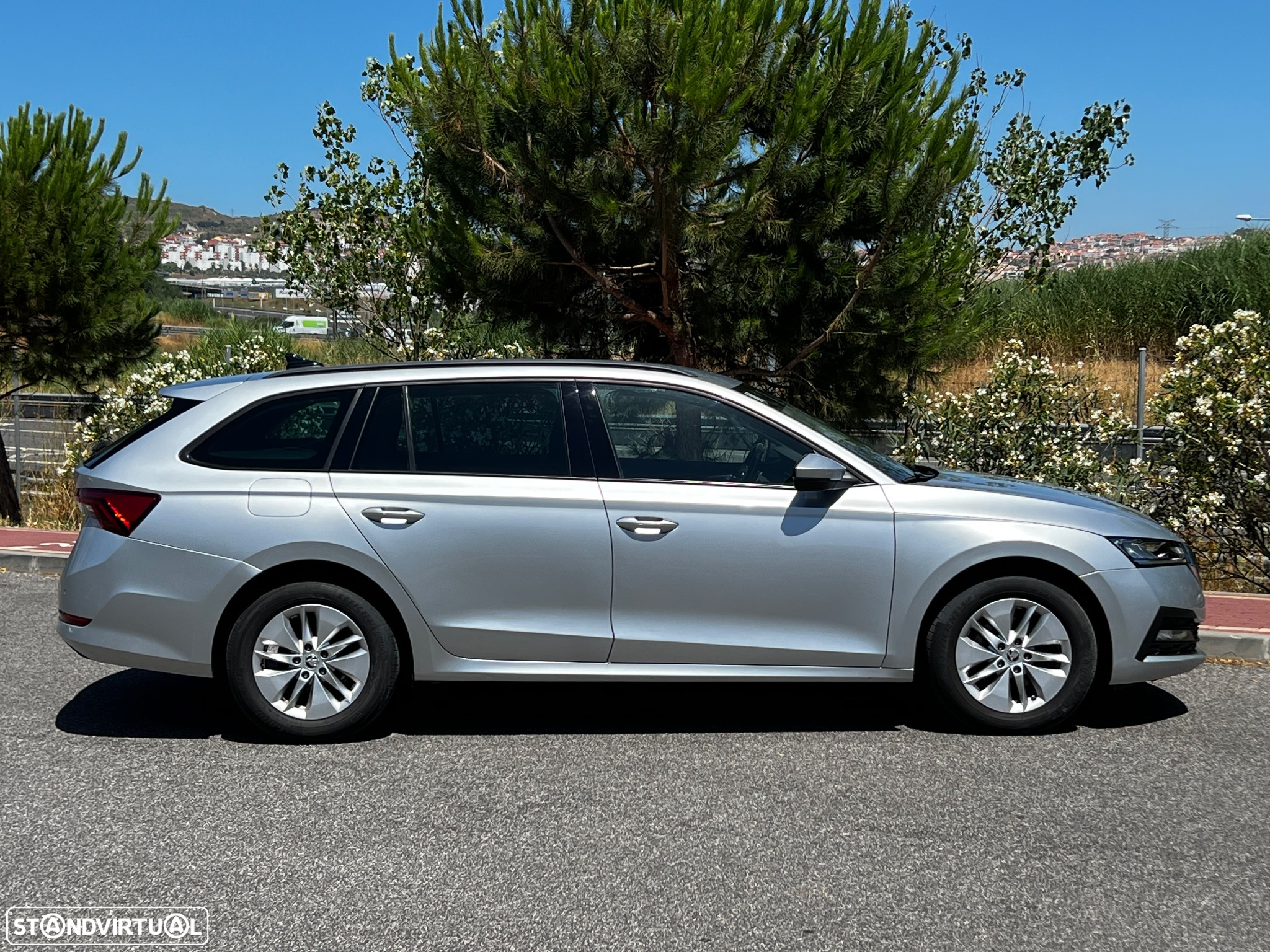 Skoda Octavia Break 2.0 TDI Ambition DSG - 11