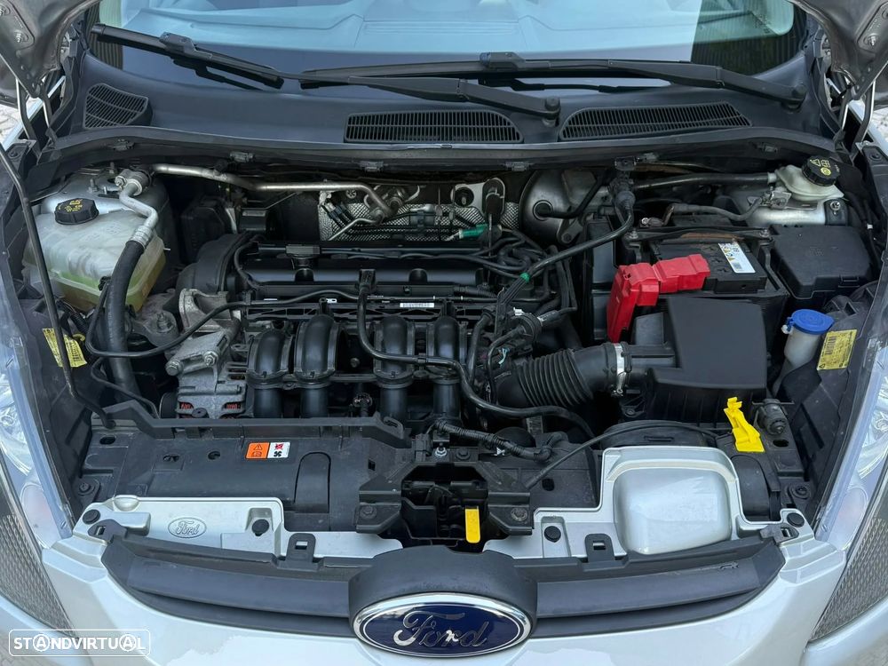 Ford Fiesta 1.25 Techno - 13
