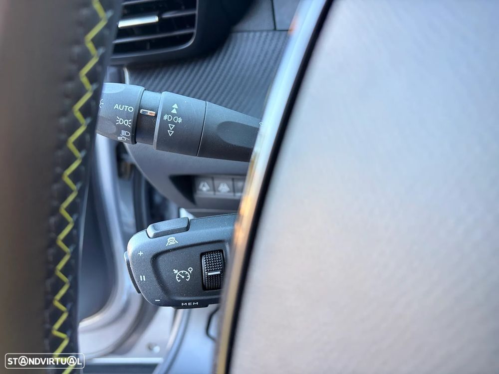 Peugeot e-2008 50 kWh GT Pack - 27