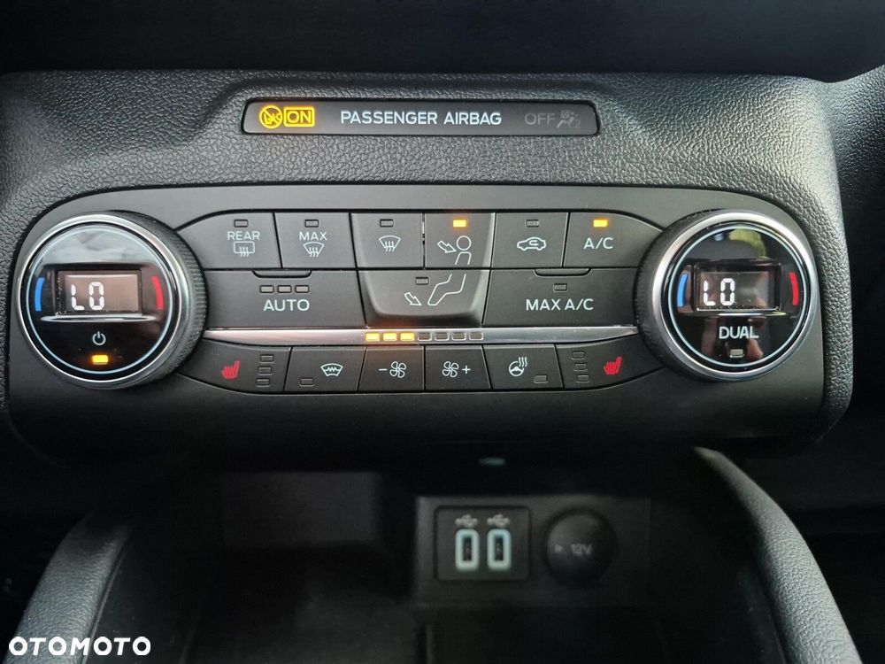Ford Kuga - 16