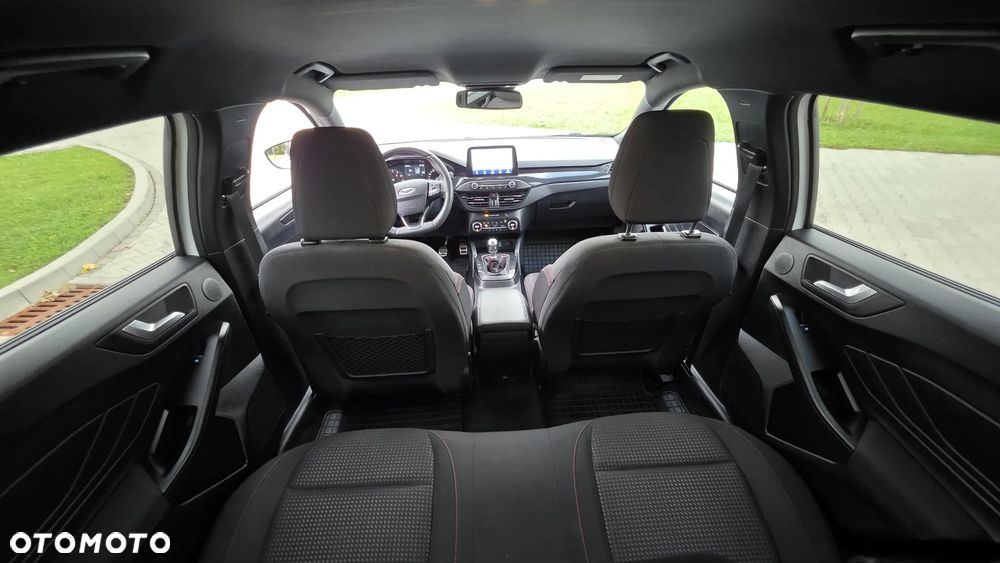 Ford Focus 1.0 EcoBoost mHEV ST-Line - 17