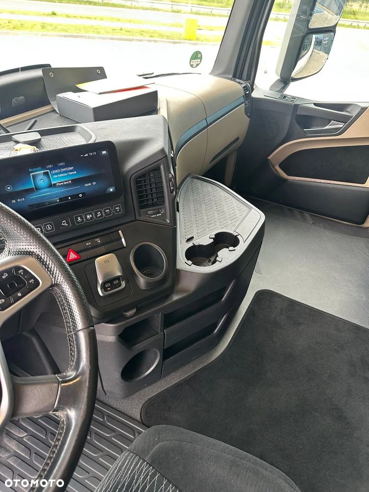 Mercedes-Benz 2548 - 18