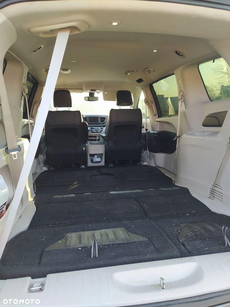Chrysler Pacifica - 17
