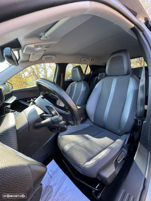 Peugeot 2008 1.5 BlueHDi Allure EAT8 - 15
