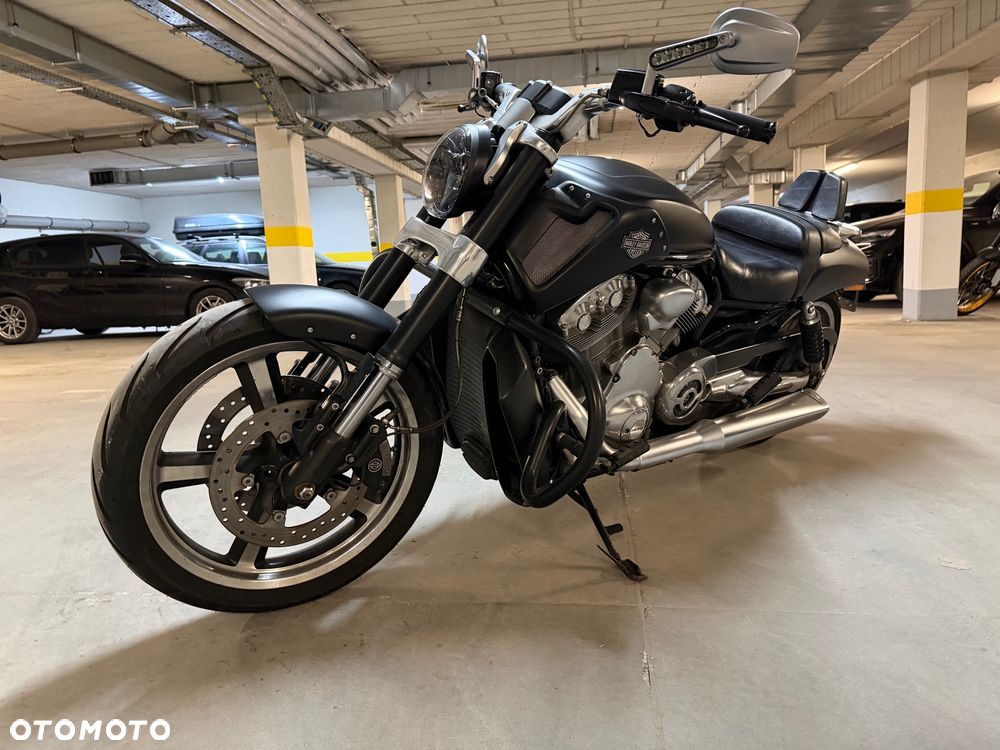 Harley-Davidson V-Rod Muscle - 11
