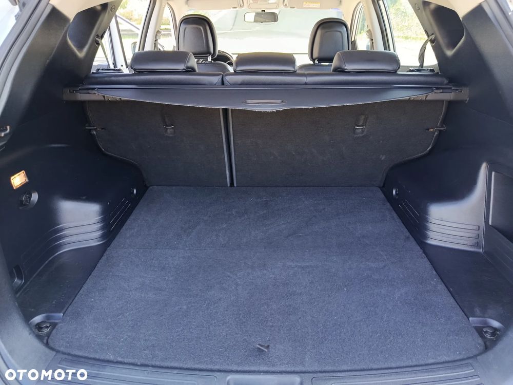Hyundai ix35 1.6 2WD Fifa World Cup Edition - 17