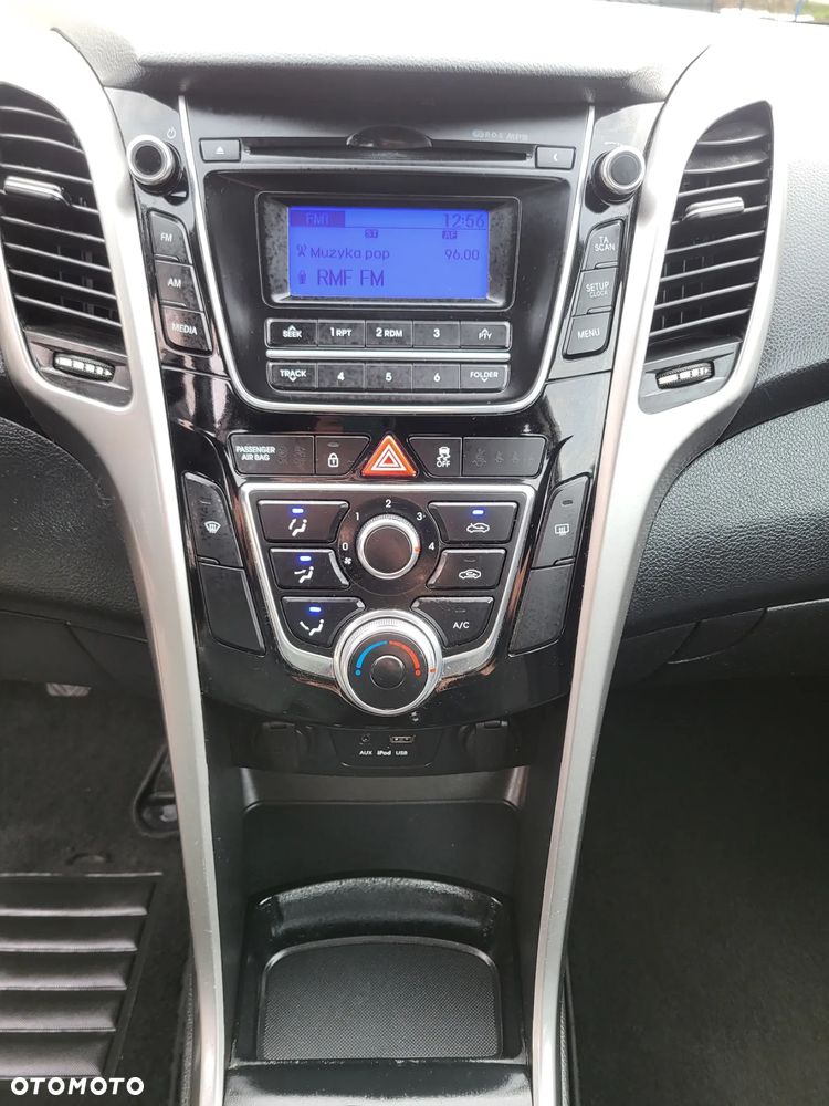 Hyundai i30 1.4 Classic + - 24