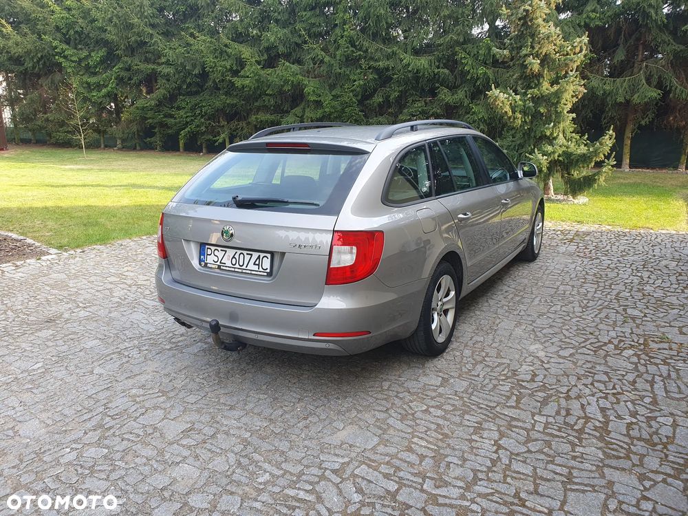 Skoda Superb 2.0 TDI DSG Active - 14