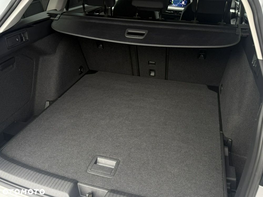 Volkswagen Golf 1.5 eTSI EVO Life DSG - 36