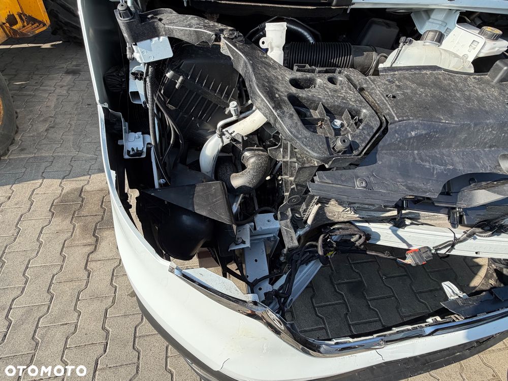 Renault Trafic - 18