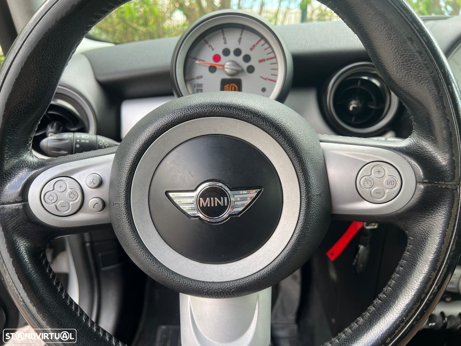MINI 3 Portas Cooper D - 5