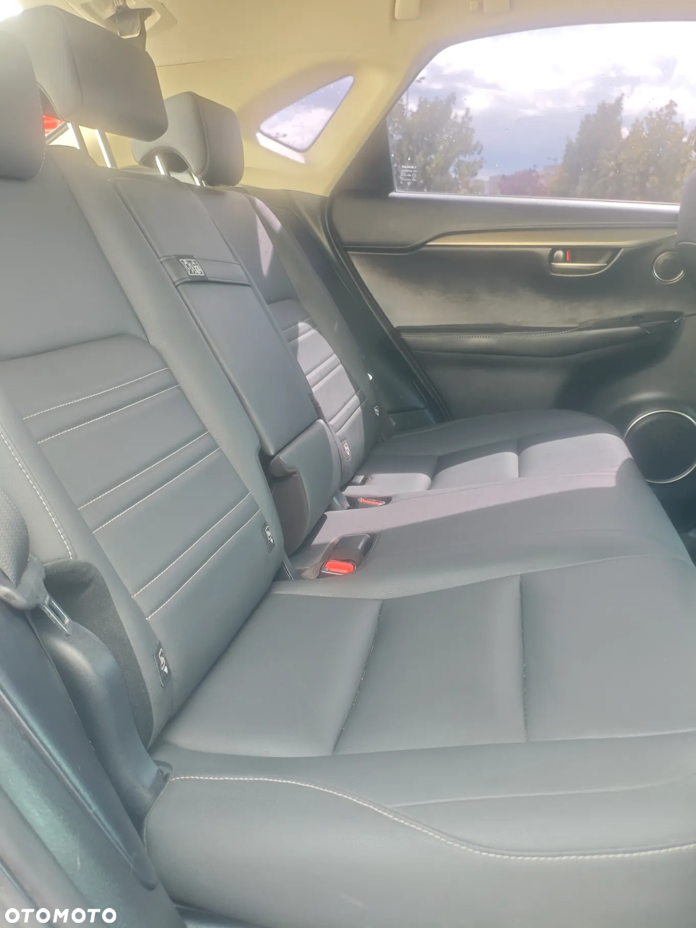 Lexus NX 300h Comfort AWD - 9