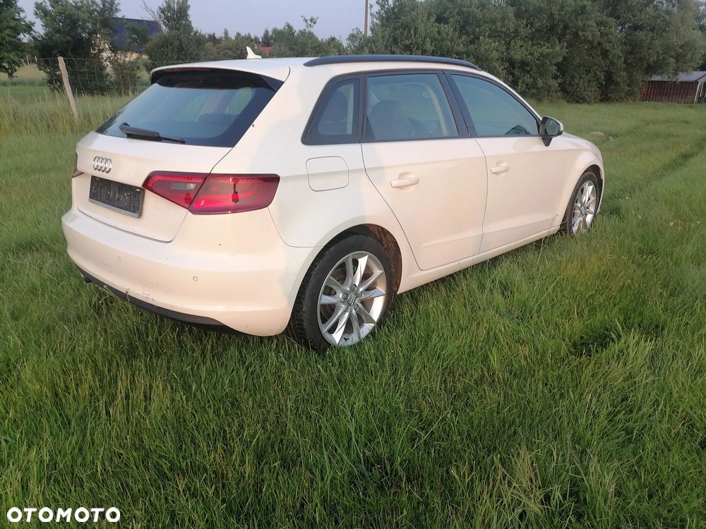 Audi A3 Sportback 1.2 TFSI Premiere Edition - 7