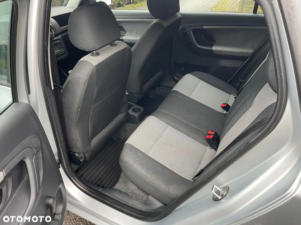 Skoda Fabia 1.2 12V Ambiente - 8