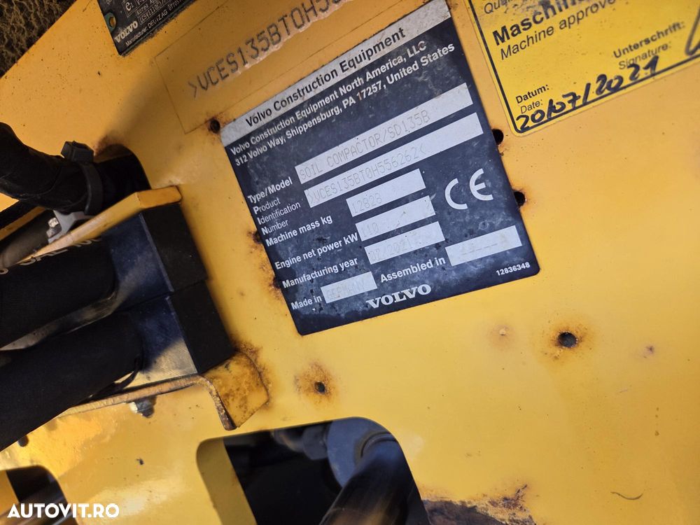 Volvo SD135B, 13,5t, latime tambur 2,3m, FULL OPTION, AC, oblon electric, GPS, antifurt, senzori pozitie, Anv 80% -ok, motor Volvo 150CP, Lung 6,1m, posibilitate leasing 4 ani, PROMOTIE 69.900 EUR+Tva - 36