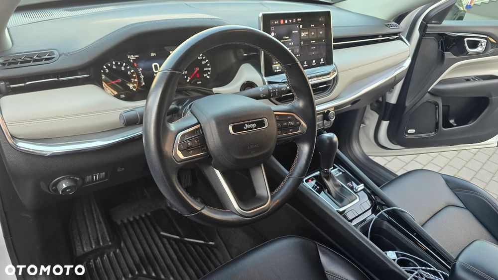 Jeep Compass - 12