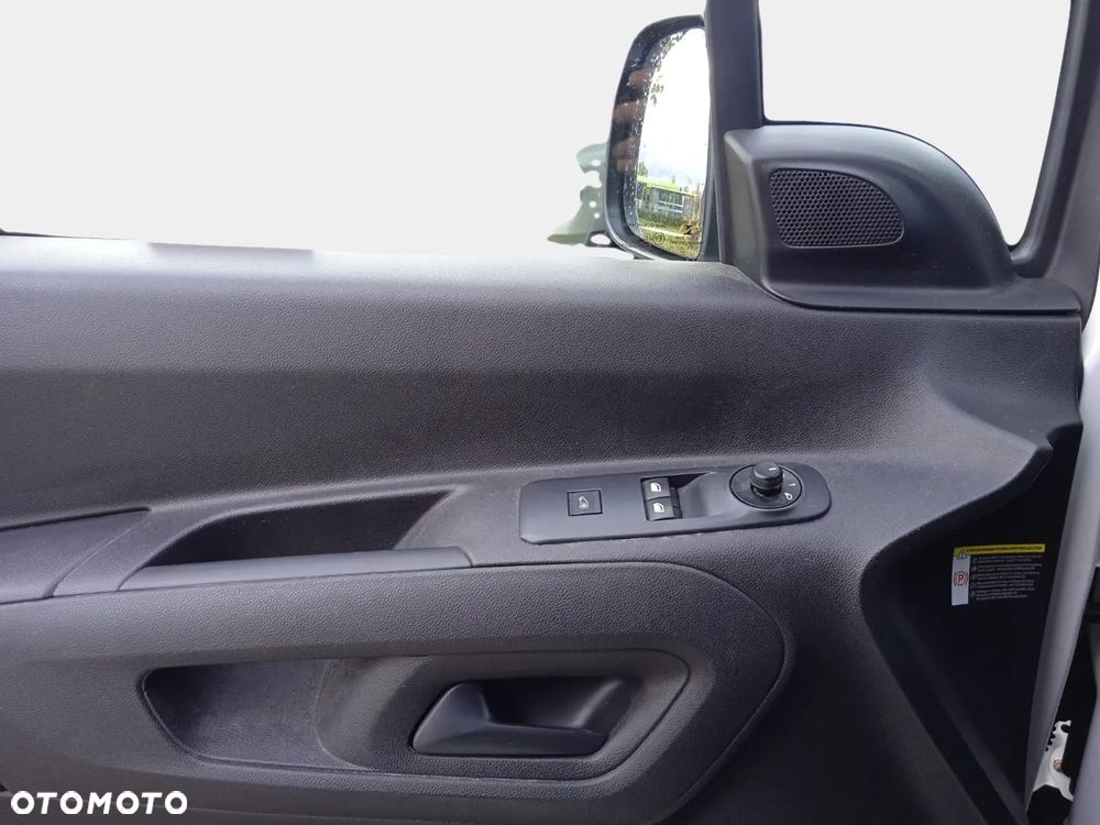 Toyota Proace City - 24