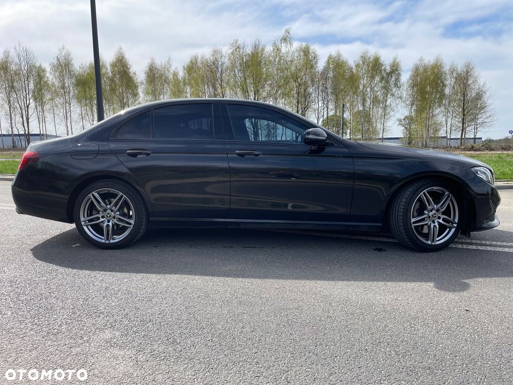 Mercedes-Benz Klasa E 220 d 4-Matic 9G-TRONIC - 14