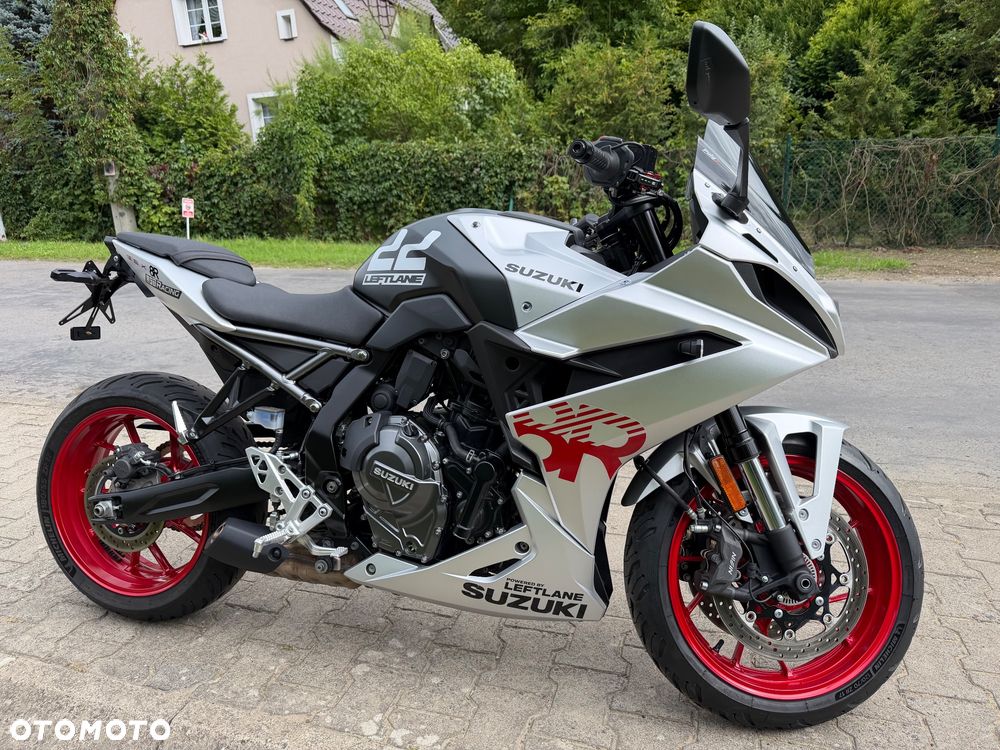 Suzuki GSX - 5