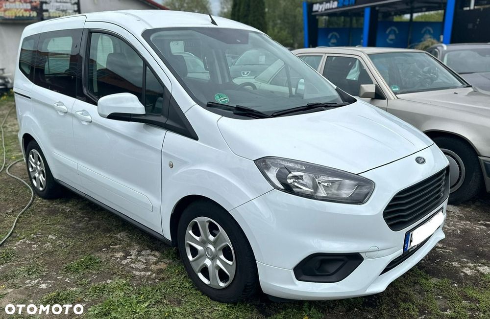 Ford Transit Courier - 3