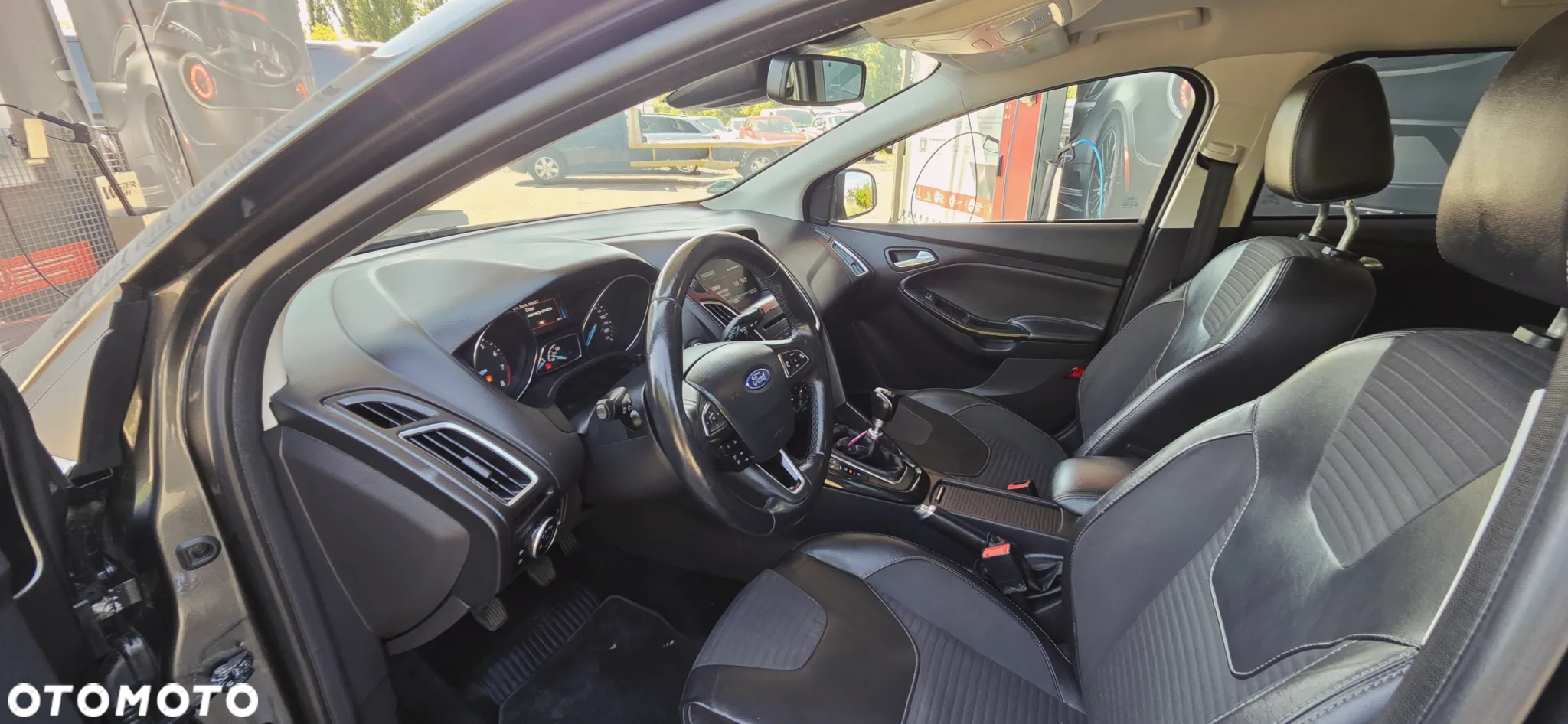 Ford Focus Turnier 1.0 EcoBoost Start-Stopp-System TITANIUM X - 27