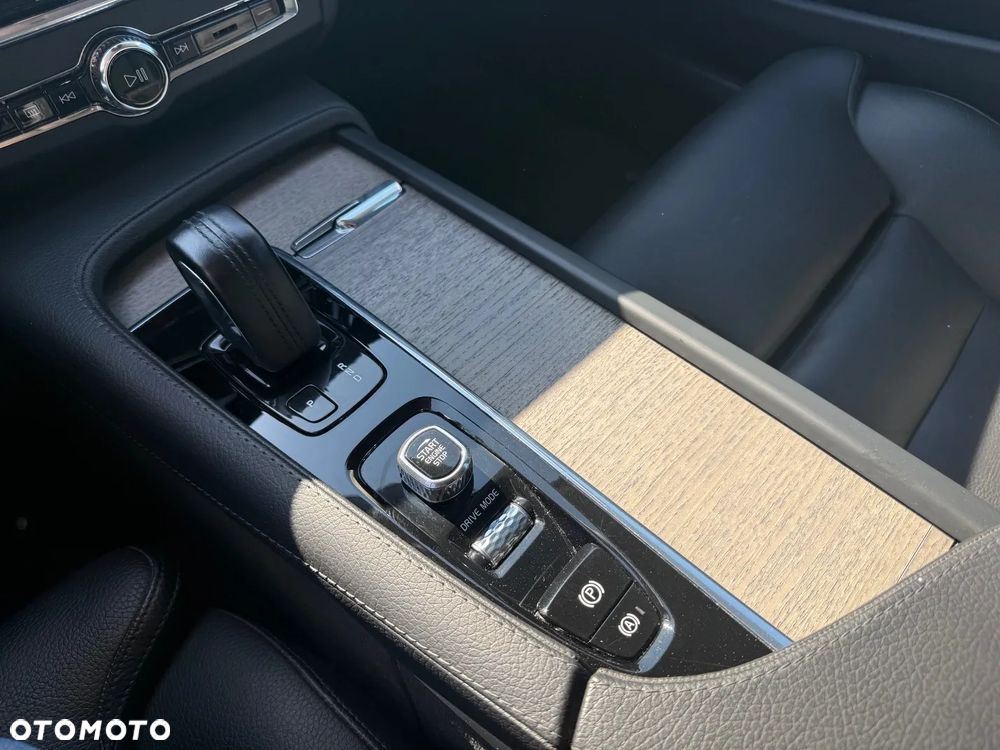 Volvo V90 Cross Country B5 D AWD Pro - 17