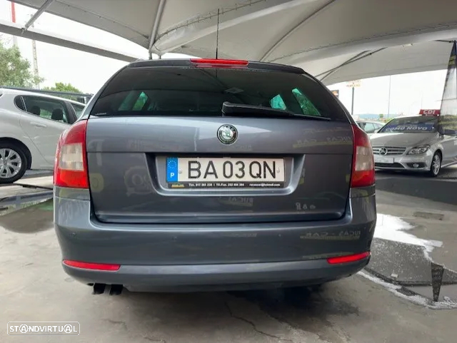 Skoda Octavia Break 1.9 TDi Sportline Pack DSG - 8