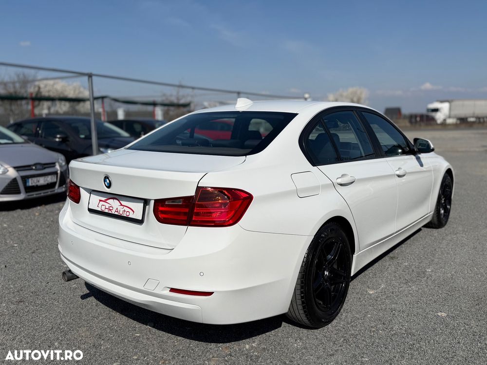 BMW Seria 3 318d Modern Line - 19