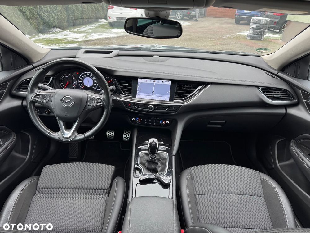 Opel Insignia - 15